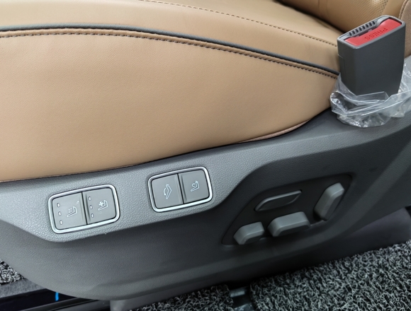 Купить ⁠⁠⁠⁠Hyundai Staria ⁠⁠Lounge Inspiration 2021 полный привод в Москве