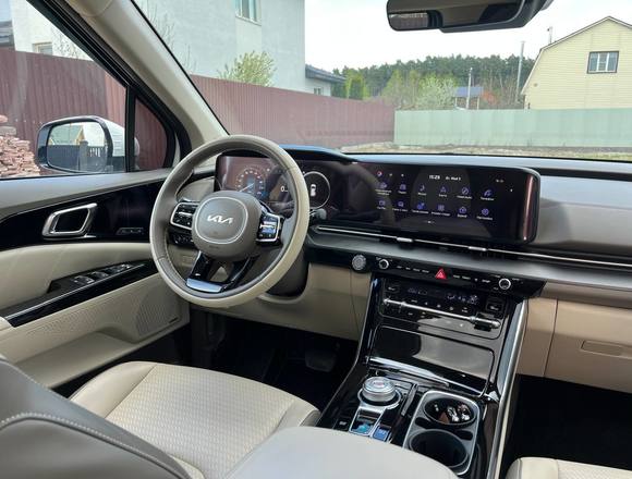 Купить ⁠⁠⁠⁠Kia Carnival Signature 2021 г. полный привод в Москве