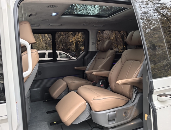 Купить ⁠⁠⁠⁠Hyundai Staria ⁠⁠2025 полный привод в Москве