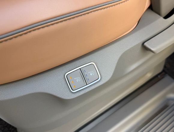 Купить ⁠⁠⁠⁠Hyundai Staria ⁠⁠Lounge Inspiration 2021 полный привод в Москве