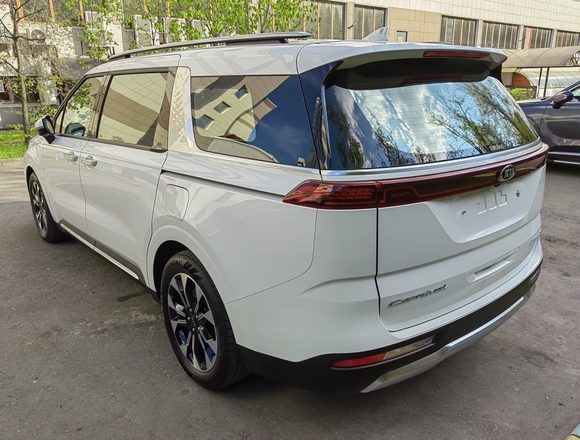 Купить ⁠⁠⁠⁠Kia Carnival Signature 2020 г. в Москве