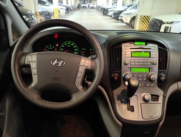 Купить ⁠⁠⁠⁠⁠⁠⁠Hyundai Grand Starex 2014 полный привод в Москве