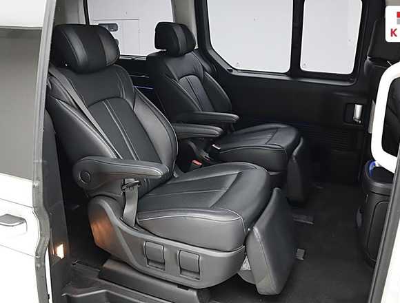 Купить ⁠⁠⁠⁠Hyundai Staria ⁠⁠Lounge Inspiration 2021 полный привод в Москве