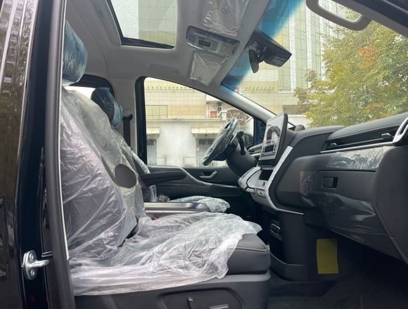 Купить ⁠⁠⁠⁠Hyundai Staria ⁠⁠2025 полный привод в Москве