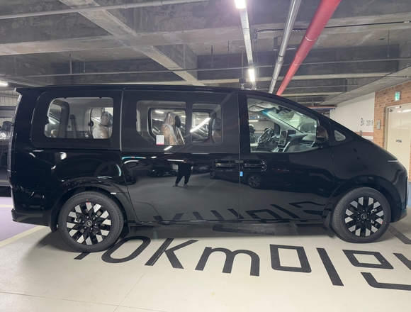 Купить ⁠⁠⁠⁠Hyundai Staria ⁠⁠2025 полный привод в Москве