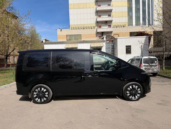 Купить ⁠⁠⁠⁠Hyundai Staria ⁠⁠2025 полный привод в Москве