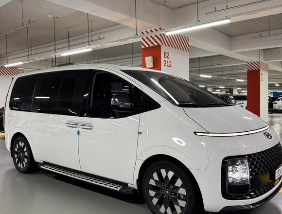 Купить ⁠⁠⁠⁠Hyundai Staria ⁠⁠Lounge Inspiration 2021 полный привод в Москве
