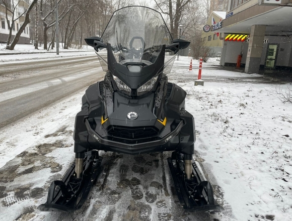 Снегоход ⁠BRP SKI-DOO SKANDIC SWT 2024 г. в Москве на Алексеевской