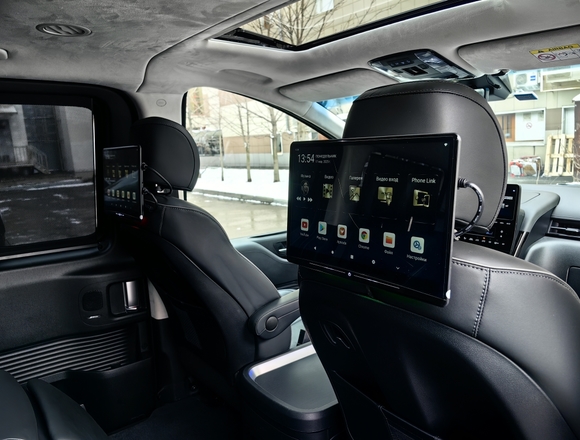 Купить ⁠⁠⁠⁠Hyundai Staria ⁠⁠2024 полный привод в Москве