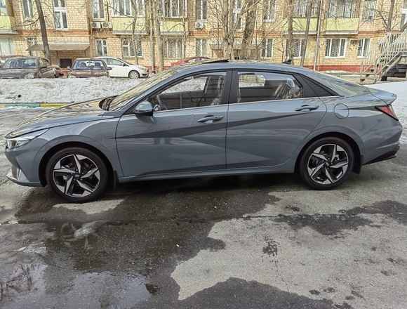 Купить ⁠⁠⁠⁠⁠Hyundai Elantra 2022 в Москве