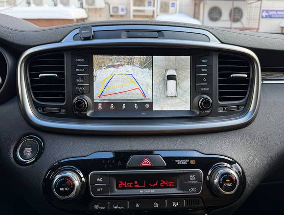 Купить ⁠⁠Kia Sorento 2018 года в Москве