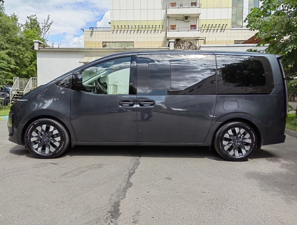 Купить ⁠⁠⁠⁠Hyundai Staria ⁠⁠Lounge Inspiration 2021 полный привод в Москве