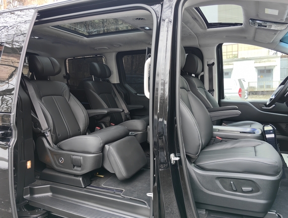 Купить ⁠⁠⁠⁠Hyundai Staria ⁠⁠2024 полный привод в Москве
