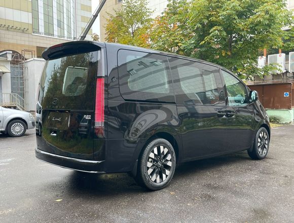 Купить ⁠⁠⁠⁠Hyundai Staria ⁠⁠2025 полный привод в Москве