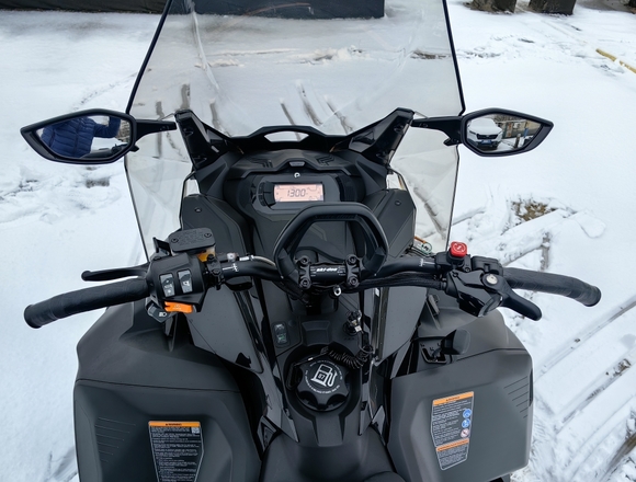 ⁠Снегоход BRP SKI-DOO SKANDIC SWT 2024 г. в Москве на Алексеевской