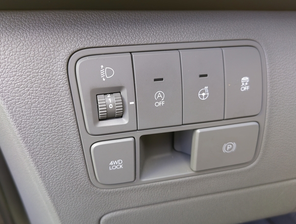 Купить ⁠⁠⁠⁠Hyundai Staria ⁠⁠Lounge Inspiration 2022 полный привод в Москве