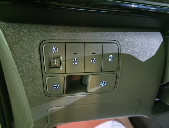 Купить ⁠⁠⁠⁠Hyundai Staria ⁠⁠Lounge Inspiration 2021 полный привод в Москве