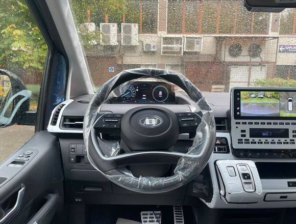 Купить ⁠⁠⁠⁠Hyundai Staria ⁠⁠2025 полный привод в Москве