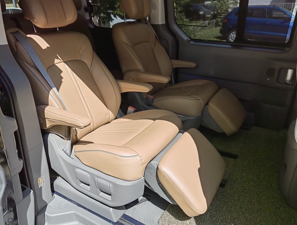 Купить ⁠⁠⁠⁠Hyundai Staria ⁠⁠Lounge Inspiration 2022 полный привод в Москве