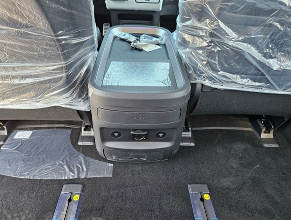 Купить ⁠⁠⁠⁠Hyundai Staria ⁠⁠2024 полный привод в Москве