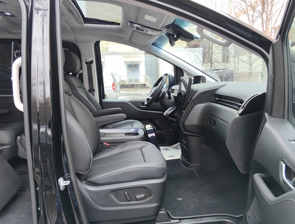 Купить ⁠⁠⁠⁠Hyundai Staria ⁠⁠2024 полный привод в Москве