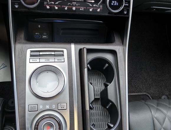 Купить ⁠Genesis GV-80 4wd в Москве