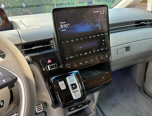 Купить ⁠⁠⁠⁠Hyundai Staria ⁠⁠2025 полный привод в Москве