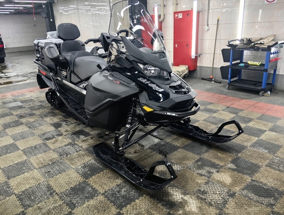 Снегоход ⁠BRP SKI-DOO EXPEDITION SE 900 ACE TURBO R 2024 г. в Москве на Алексеевской