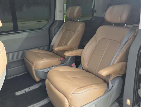 Купить ⁠⁠⁠⁠Hyundai Staria ⁠⁠Lounge Inspiration 2023 полный привод в Москве