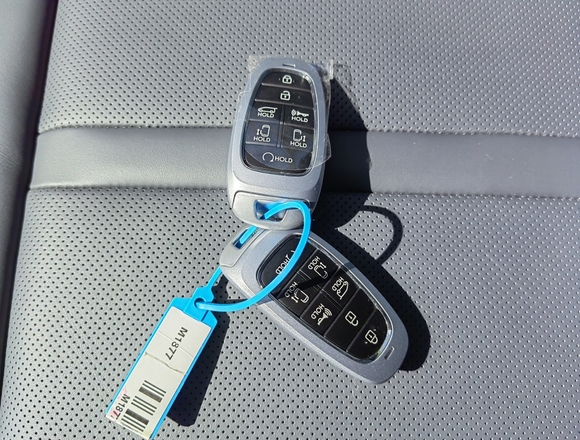 Купить ⁠⁠⁠⁠Hyundai Staria ⁠⁠Lounge Inspiration 2021 полный привод в Москве