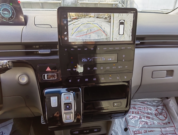 Купить ⁠⁠⁠⁠Hyundai Staria ⁠⁠Lounge Inspiration 2021 полный привод в Москве