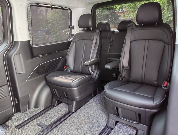 Купить ⁠⁠⁠⁠Hyundai Staria ⁠⁠Lounge Inspiration 2021 полный привод в Москве