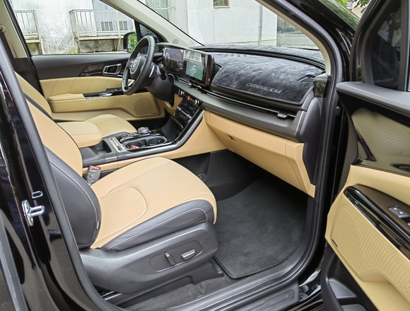 Купить ⁠⁠⁠⁠Kia Carnival Signature 2021 г. в Москве