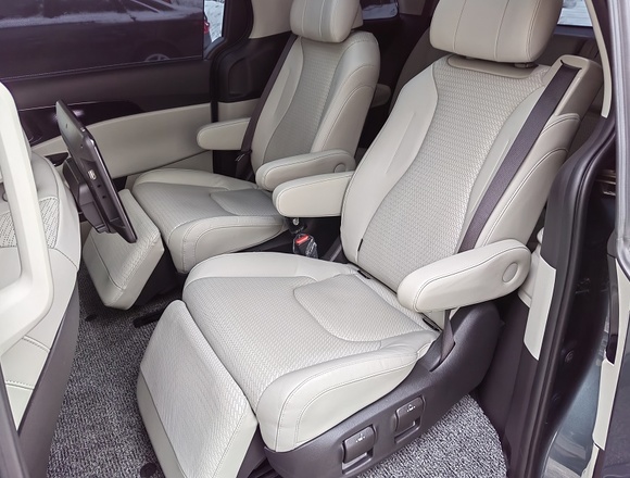 Купить ⁠⁠⁠⁠Kia Carnival Signature 2020 г. в Москве