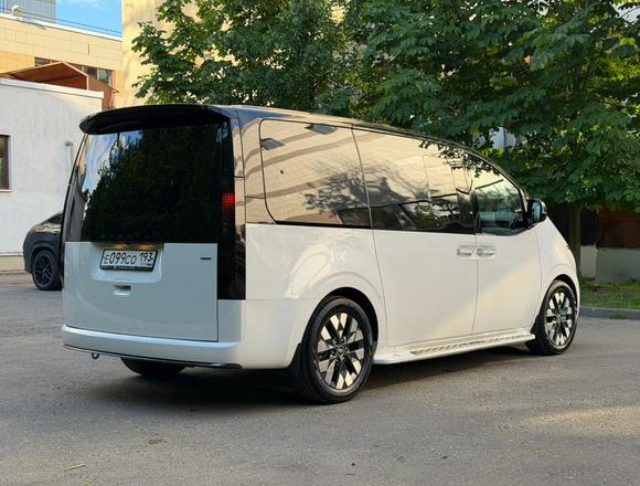 Купить ⁠⁠⁠⁠Hyundai Staria ⁠⁠Lounge Inspiration 2021 полный привод в Москве
