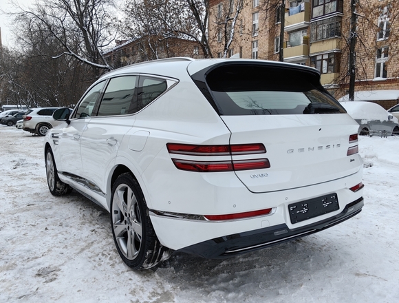 Купить ⁠Genesis GV-80 4wd в Москве