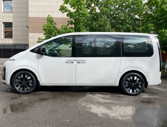 Купить ⁠⁠⁠⁠Hyundai Staria ⁠⁠2025 полный привод в Москве