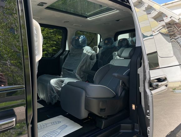 Купить ⁠⁠⁠⁠Hyundai Staria ⁠⁠Lounge Inspiration 2023 полный привод в Москве