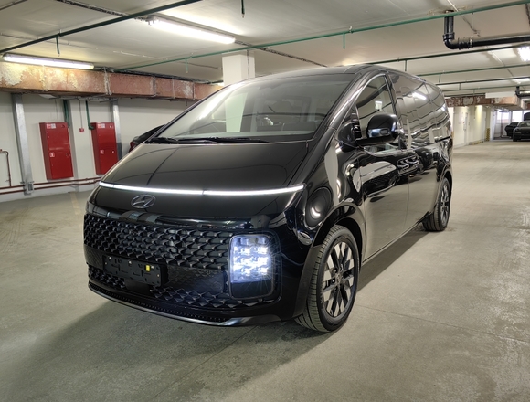 Купить ⁠⁠⁠⁠Hyundai Staria ⁠⁠Lounge Inspiration 2021 полный привод в Москве