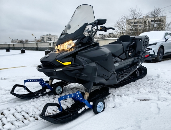 Снегоход ⁠BRP SKI-DOO SKANDIC SWT 2024 г. в Москве на Алексеевской