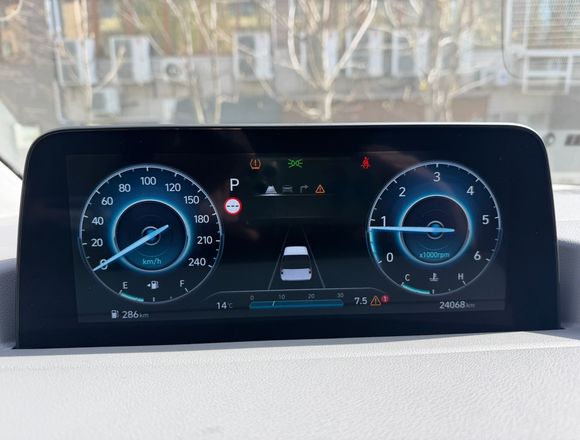 Купить ⁠⁠⁠⁠Hyundai Staria ⁠⁠2025 полный привод в Москве