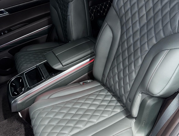 Купить ⁠Genesis GV-80 4wd в Москве