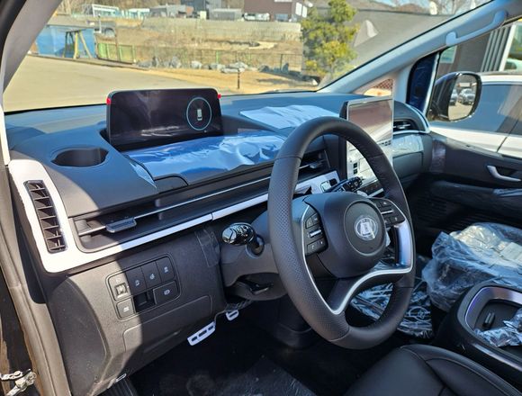 Купить ⁠⁠⁠⁠Hyundai Staria ⁠⁠2024 полный привод в Москве