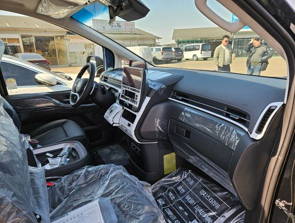 Купить ⁠⁠⁠⁠Hyundai Staria ⁠⁠2024 полный привод в Москве