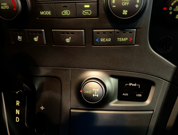 Купить ⁠⁠⁠⁠⁠⁠⁠Hyundai Grand Starex 2014 полный привод в Москве