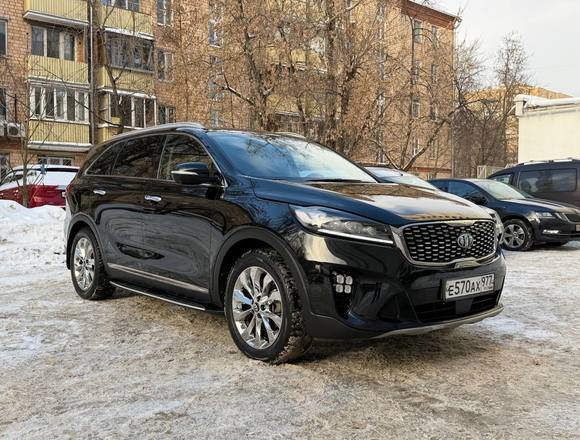 Купить ⁠⁠Kia Sorento 2018 года в Москве