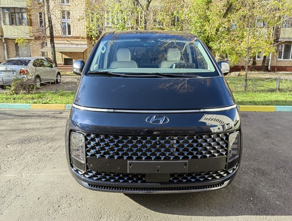 Купить ⁠⁠⁠⁠Hyundai Staria ⁠⁠Lounge Inspiration 2021 полный привод в Москве