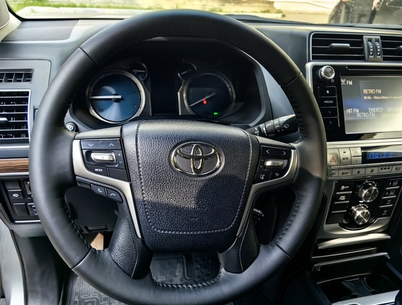 Купить ⁠⁠⁠⁠⁠⁠⁠⁠⁠Toyota Land Cruiser Prado в Москве