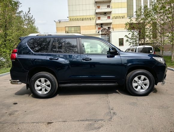 Купить ⁠Toyota Land Cruiser Prado 4wd в Москве