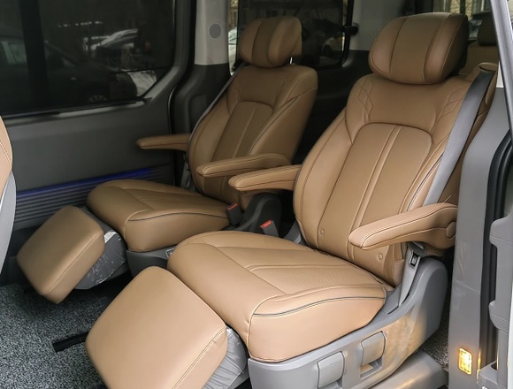 Купить ⁠⁠⁠⁠Hyundai Staria ⁠⁠Lounge Inspiration 2021 полный привод в Москве